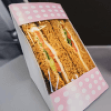 Путешественница забыла о сэндвиче с курицей, и её оштрафовали в аэропорту