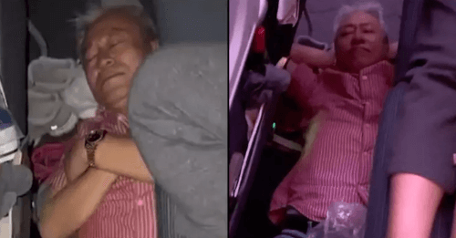 Во время длительного авиаперелёта пассажир вздремнул на полу