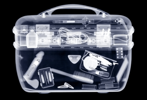 Сотрудник аэропорта порекомендовал путешественникам вынимать батарейки из игрушек для взрослых