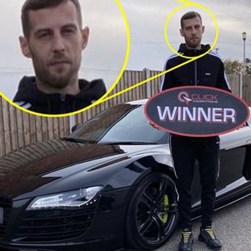 Победитель лотереи, выигравший новую машину, не выглядел слишком счастливым