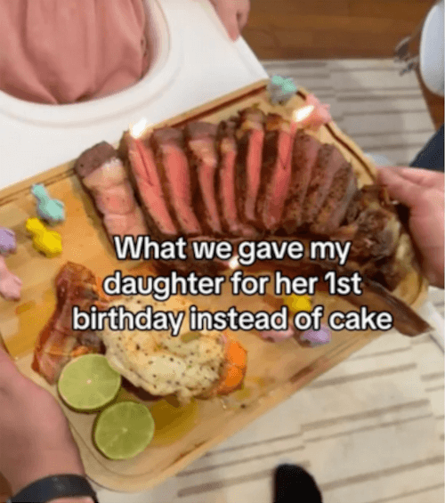 На первый день рождения именинница вместо торта получила стейк и лобстера