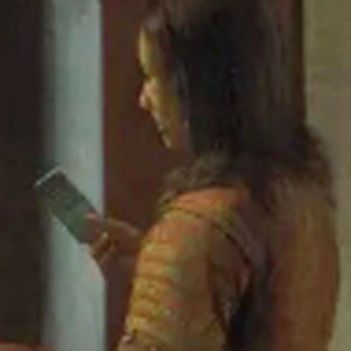 Незнакомец, изображённый на картине 1670 года, держит в руке смартфон