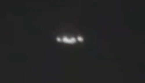 Зрители спорят по поводу НЛО, летавшего над шоссе