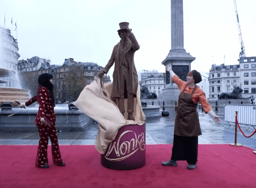 Потратив 100 килограммов шоколада, скульптор изваяла статую Вилли Вонки