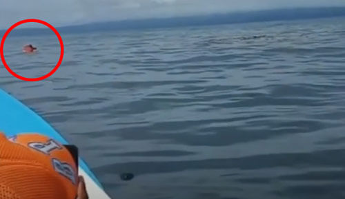 Рыбака, который провёл три дня в морской воде, нашли и спасли